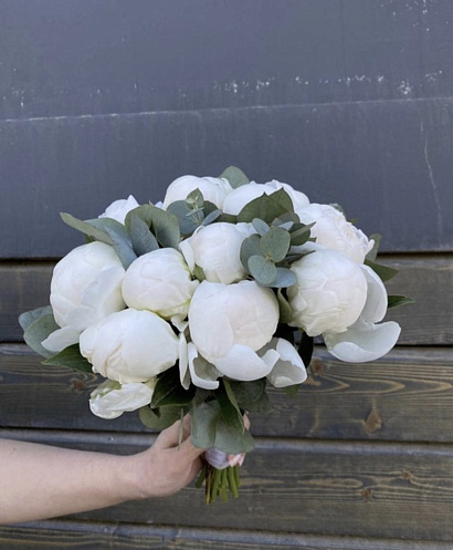 Букет невесты «Белые пионы»