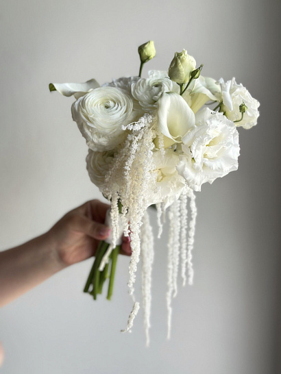 Бело-зеленая гамма + амарантус