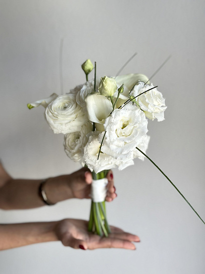 Букет невесты с берграсом