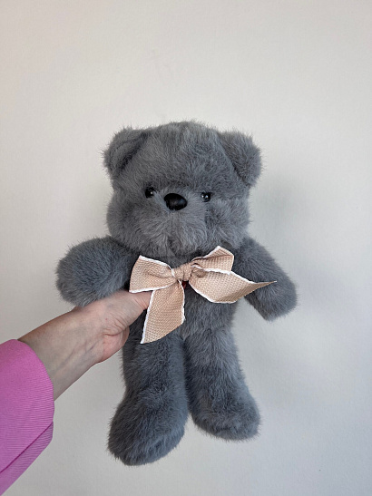Мягкий и пушистый мишка 20 см с бантиком