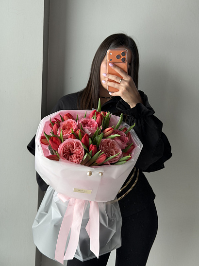 Авторский букет «Алый закат»