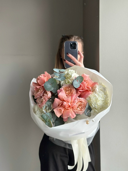 Нежный сборный букет на День Влюбленных (размер L)