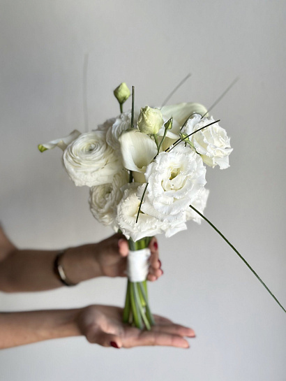 Букет невесты с берграсом