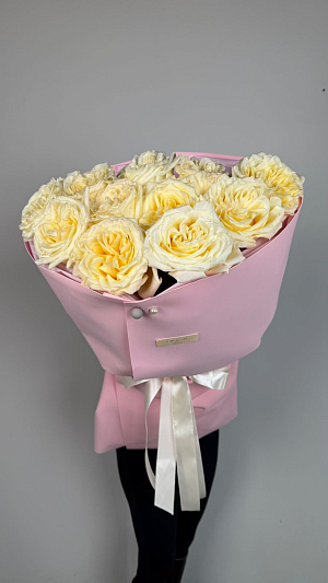 Эквадорские кремовые розы