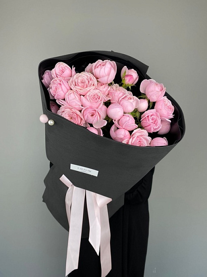 Кустовые пионовидные розовые розы