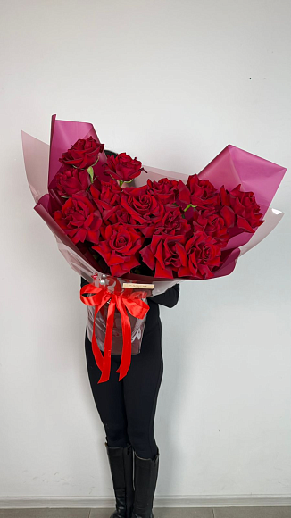 Лайнер эквадорских бордо роз