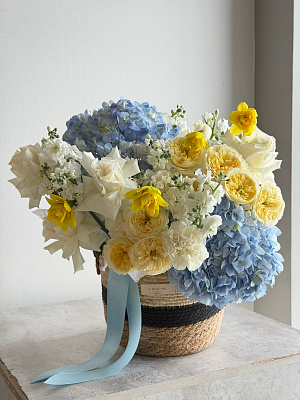 Авторская плетеная корзина «Акварельный этюд»