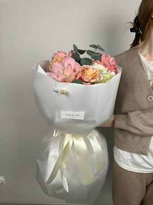 Нежный сборный букет на День Влюбленных (размер S)