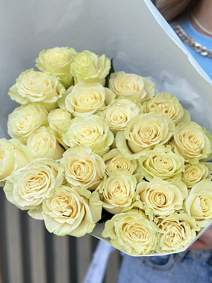 Охапка эквадорской розы Mondial 60 см