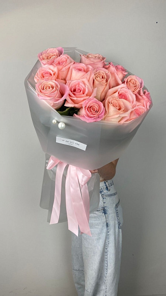 Персиковые розы в матовой плёнке 15 шт.