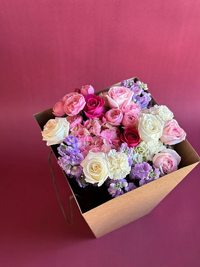 Сборный букет с маттиолой без оформления