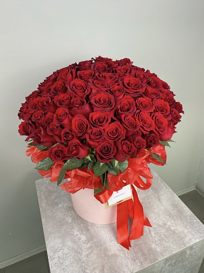Коробка из 101 эквадорской розы