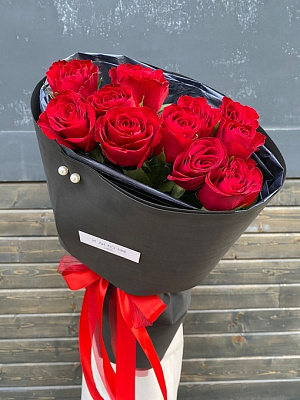 Кенийские красные розы 11 шт.
