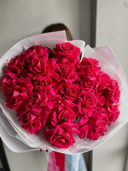Вывернутые малиновые розы 25 шт.